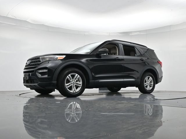 Certified 2023 Ford Explorer XLT w/ Equipment Group 202A AWD/4WD image 38