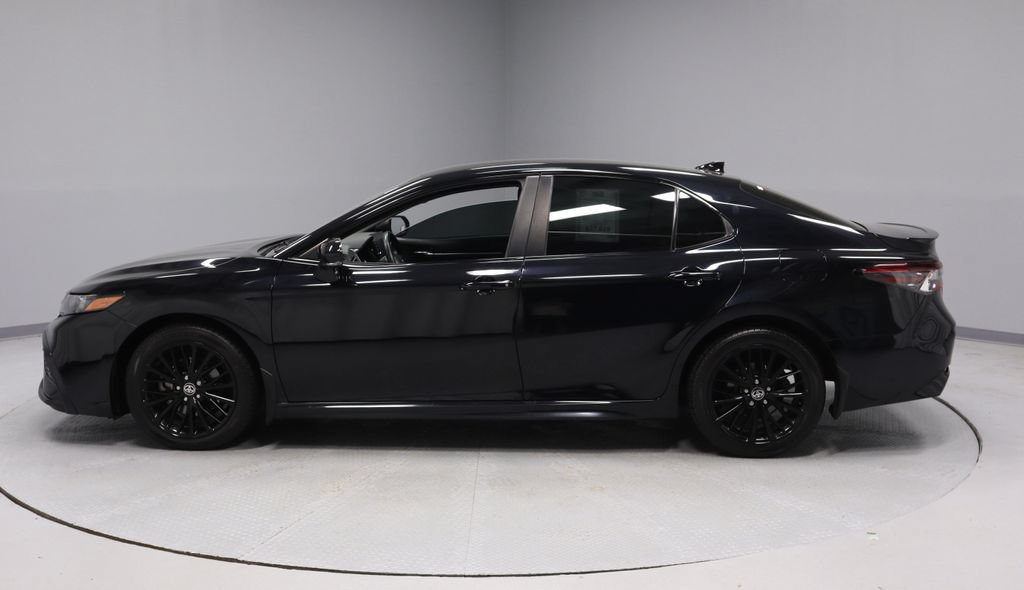 Used 2022 Toyota Camry SE w/ Convenience Package FWD image 7
