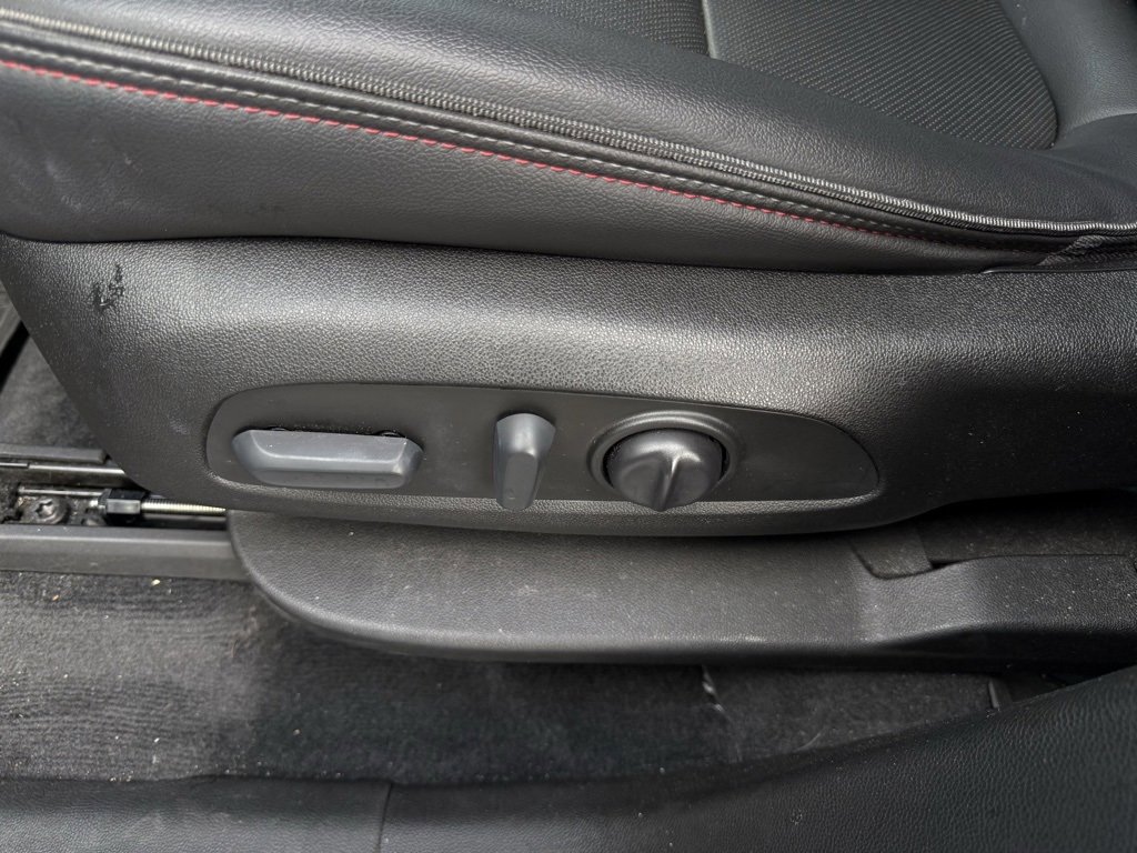 Used 2022 Chevrolet Traverse RS image 11