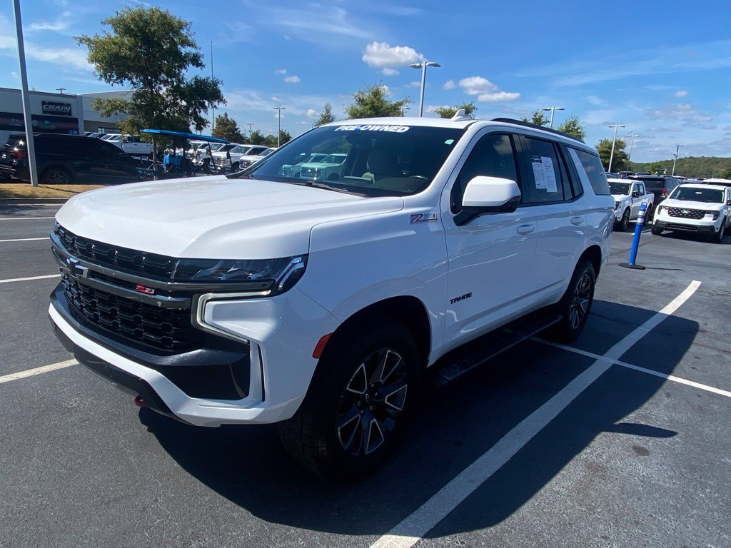 Used 2021 Chevrolet Tahoe Z71 w/ Luxury Package AWD/4WD image 3
