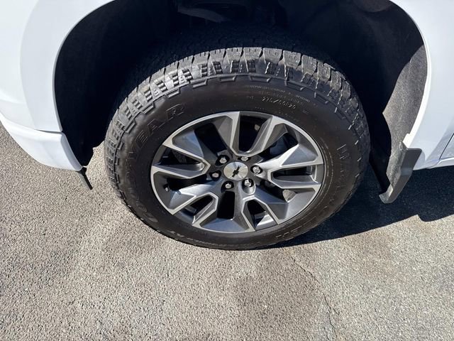 Used 2025 Chevrolet Silverado 1500 RST AWD/4WD image 11