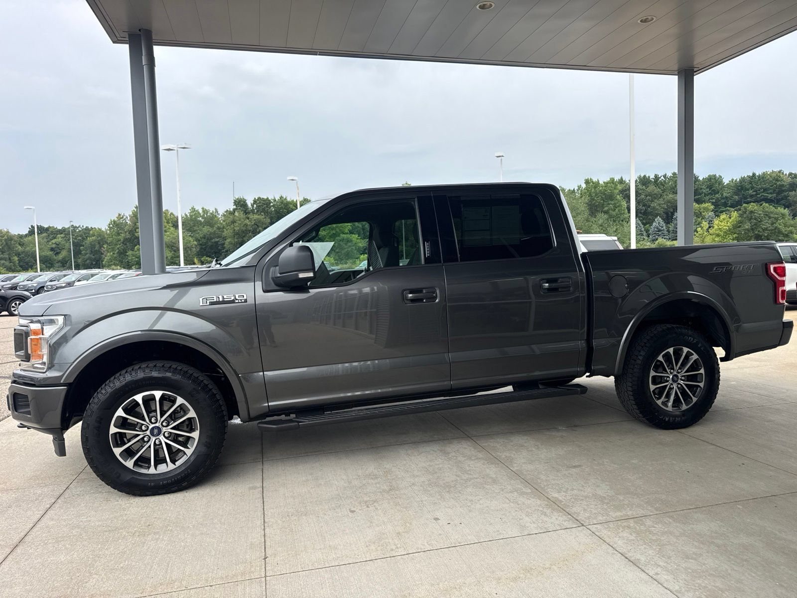 Certified 2019 Ford F150 XLT w/ Equipment Group 302A Luxury AWD/4WD image 4