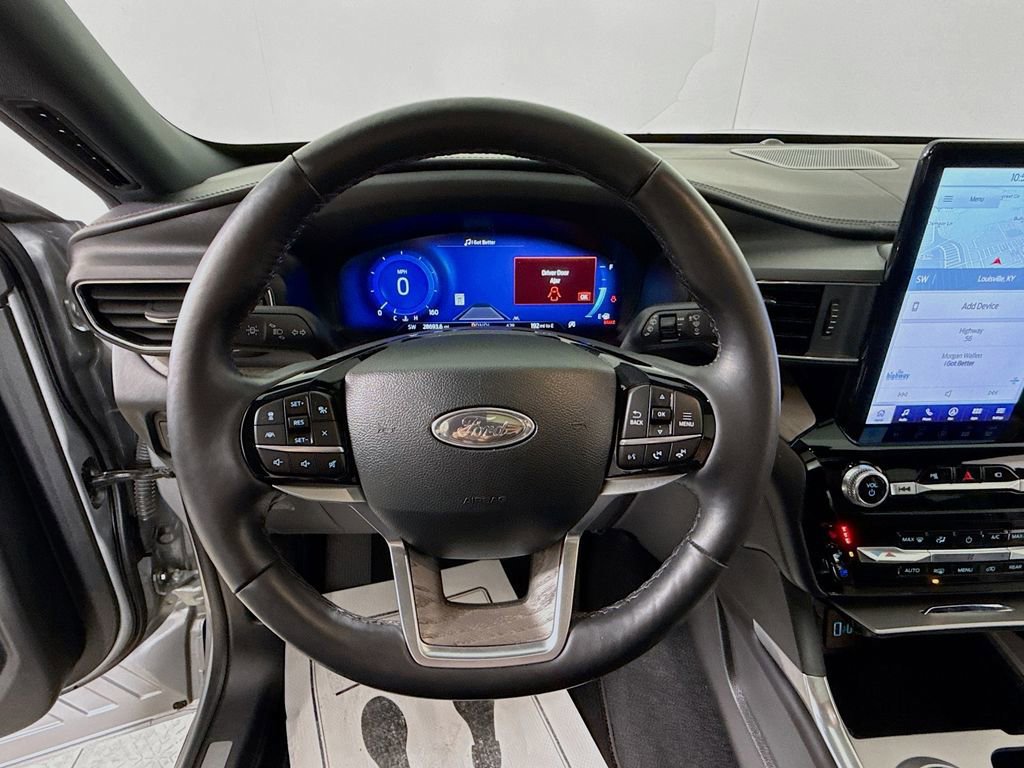 Certified 2023 Ford Explorer Platinum w/ Technology Package image 11