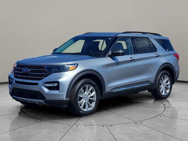 Certified 2023 Ford Explorer XLT w/ Equipment Group 202A AWD/4WD image 8