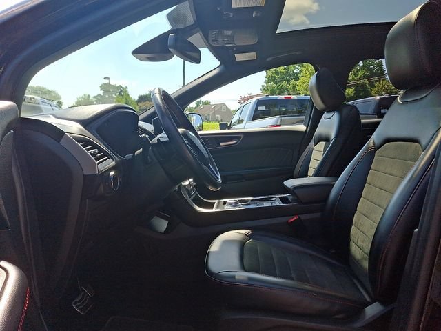 Certified 2023 Ford Edge ST-Line w/ Class II Trailer Tow Package AWD/4WD image 14
