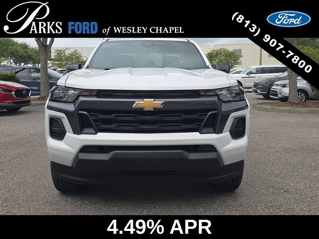 Used 2024 Chevrolet Colorado LT RWD image 3