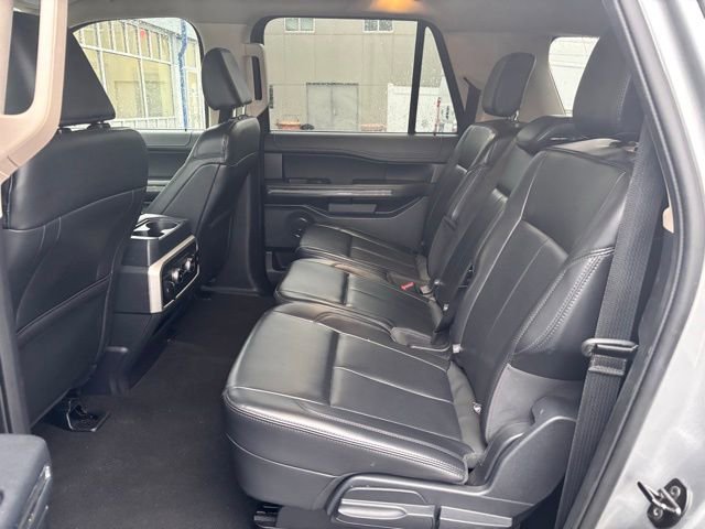 Certified 2024 Ford Expedition Max XLT image 6
