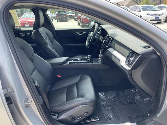 Used 2025 Volvo S60 B5 Core image 19