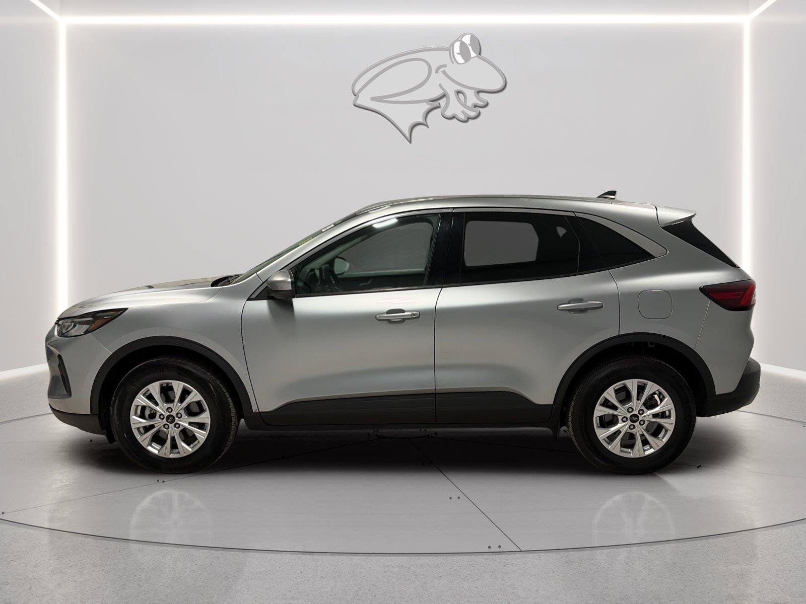 Certified 2024 Ford Escape Active w/ Tech Pack #2 AWD/4WD image 2