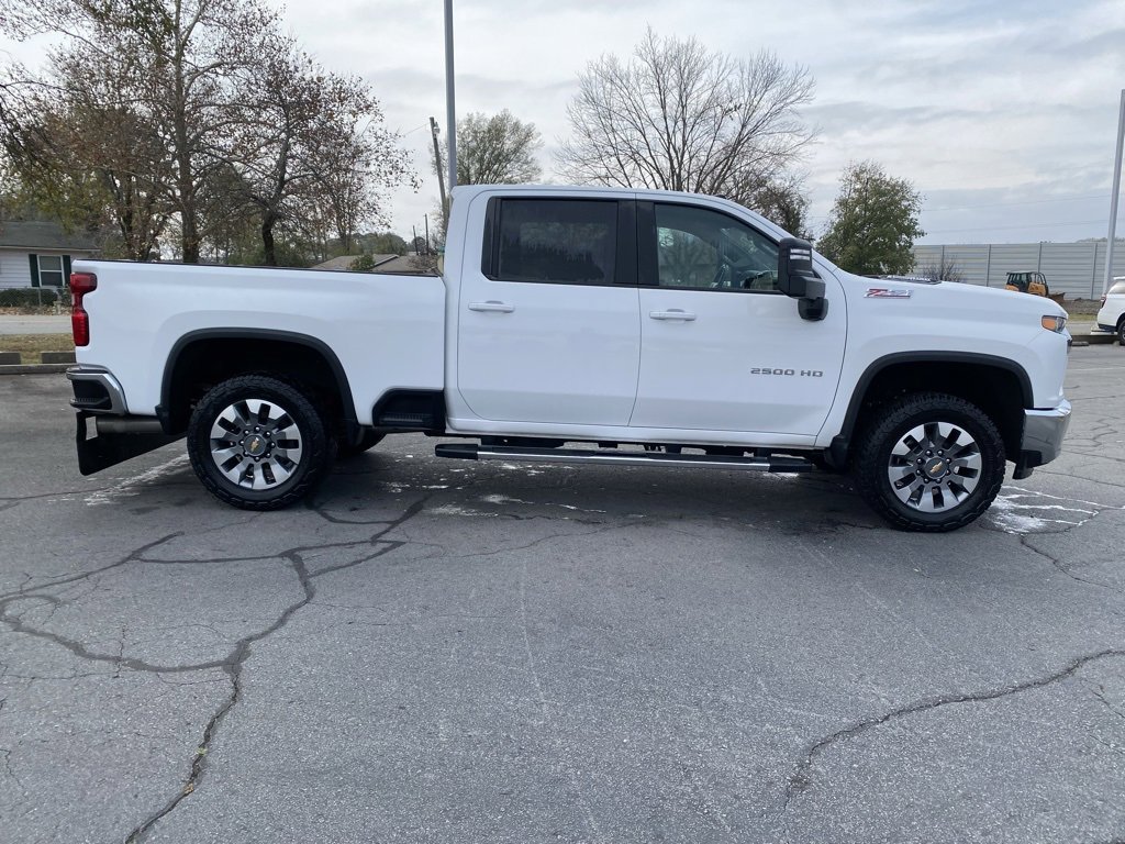 Used 2022 Chevrolet Silverado 2500 LT w/ Convenience Package image 8