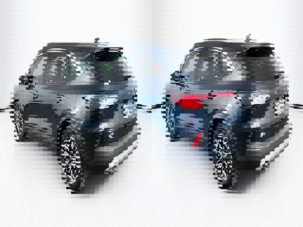 Certified 2022 Ford Escape SEL image 3