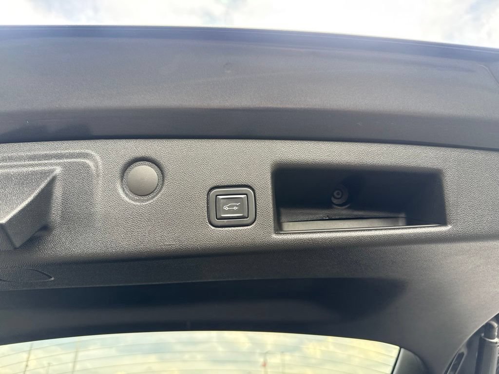 Used 2022 Chevrolet Equinox LT AWD/4WD image 44