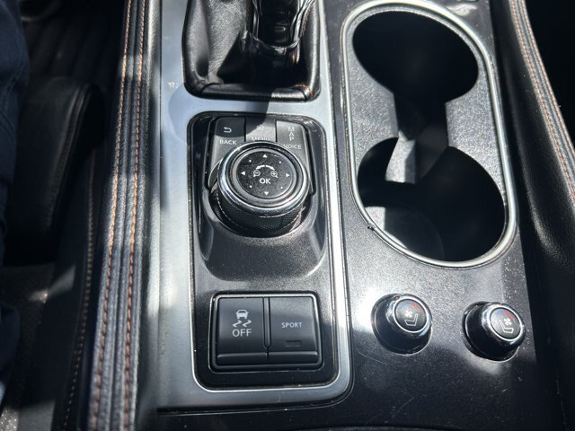 Used 2022 Nissan Maxima SR w/ Sport Mat Group FWD image 24