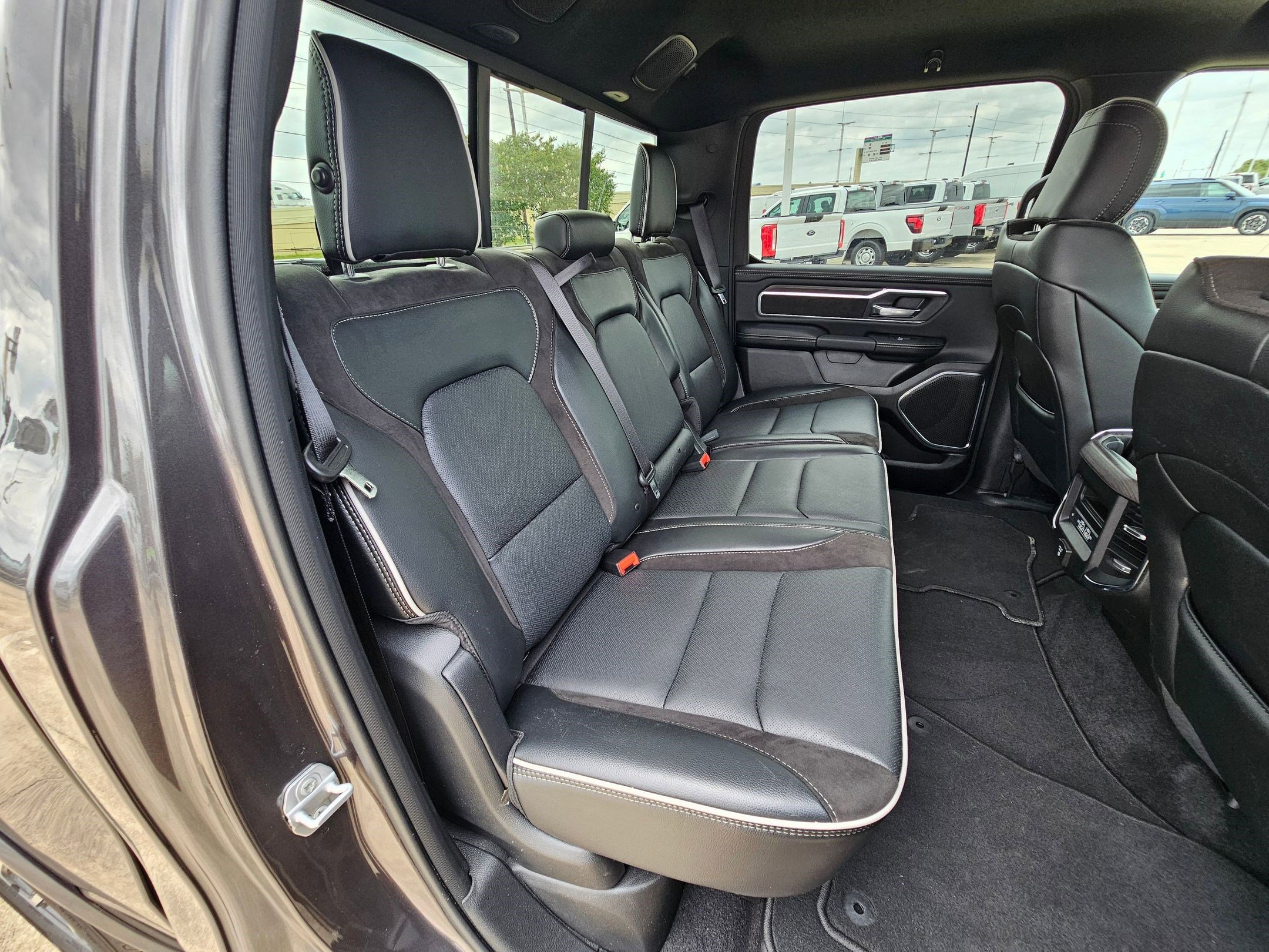 Used 2026 RAM 1500 Laramie AWD/4WD image 30