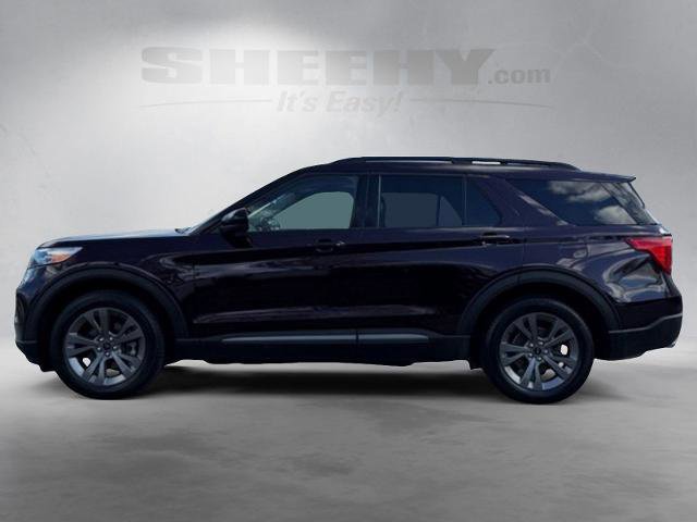 Certified 2022 Ford Explorer XLT w/ Equipment Group 202A AWD/4WD image 2