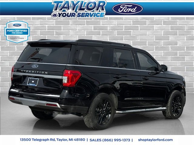 Certified 2022 Ford Expedition XLT image 3