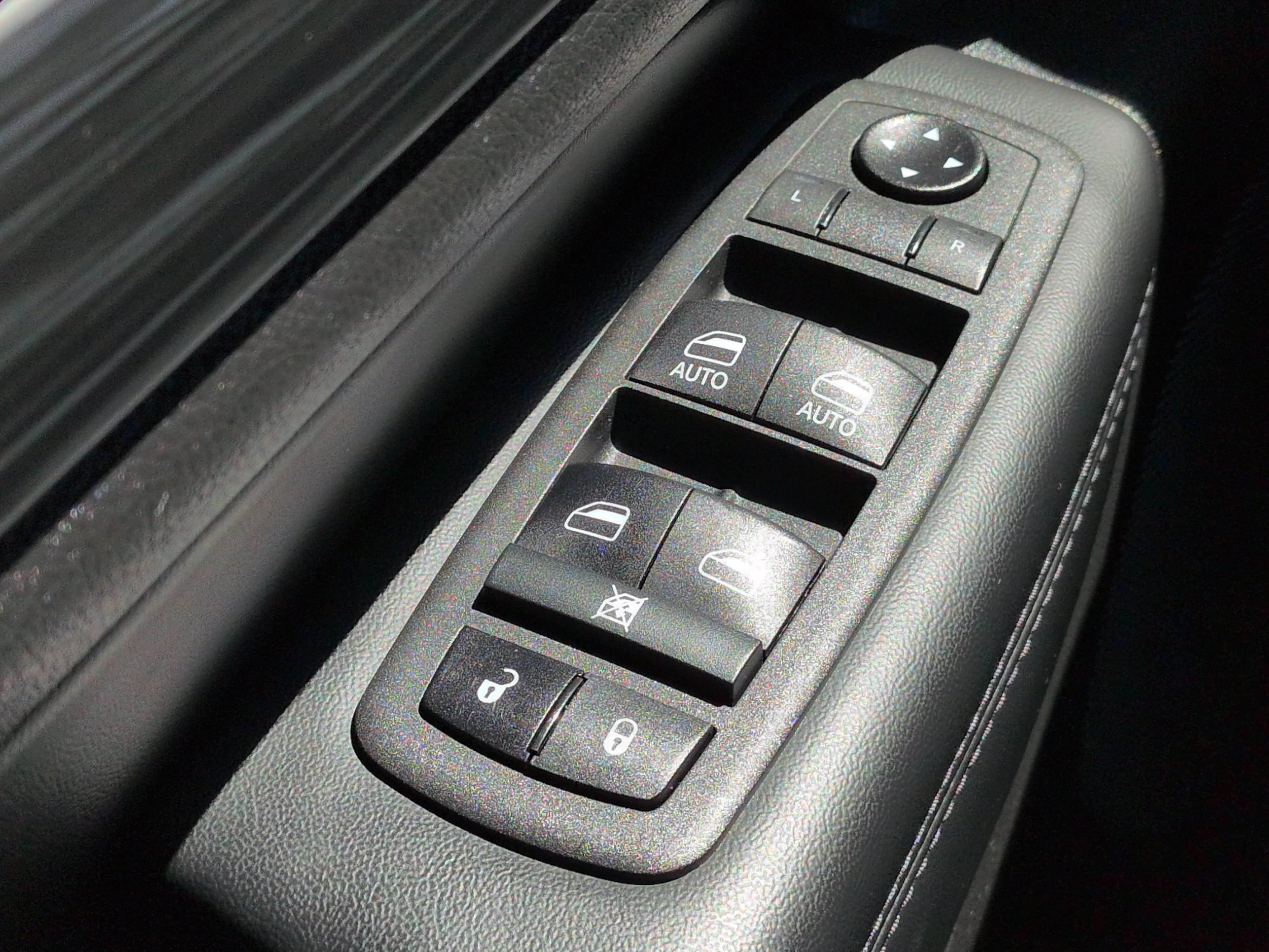 Used 2021 Jeep Grand Cherokee Laredo RWD image 20