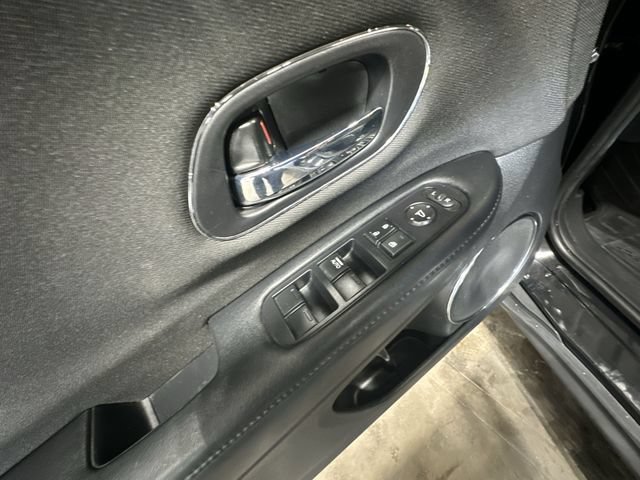 Used 2022 Honda HR-V EX image 19