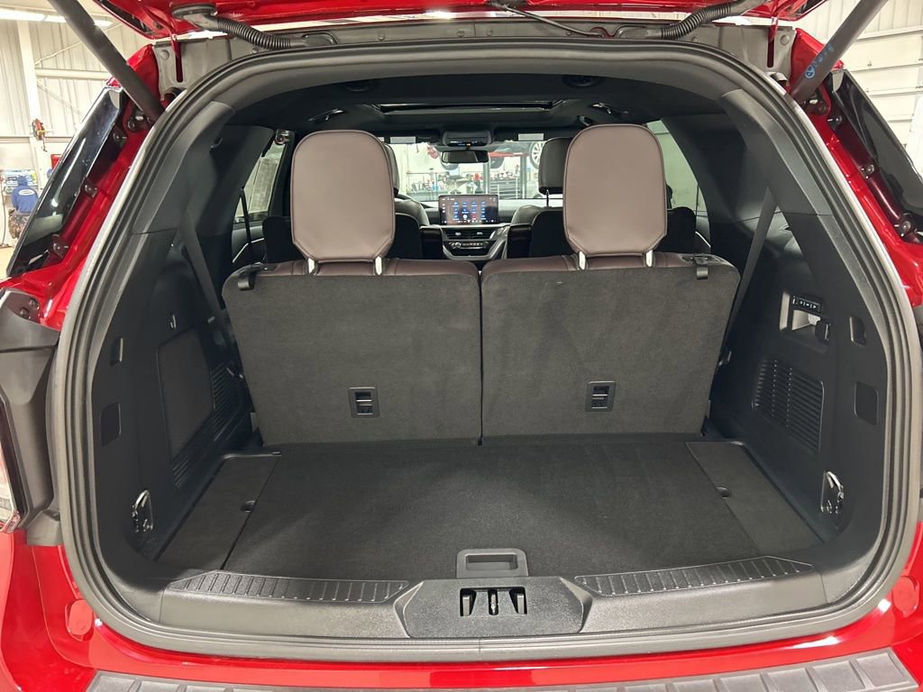 Certified 2025 Ford Explorer Platinum w/ Ultimate Package image 36