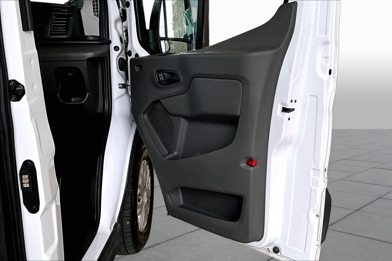 Certified 2024 Ford Transit 350 XLT RWD image 23