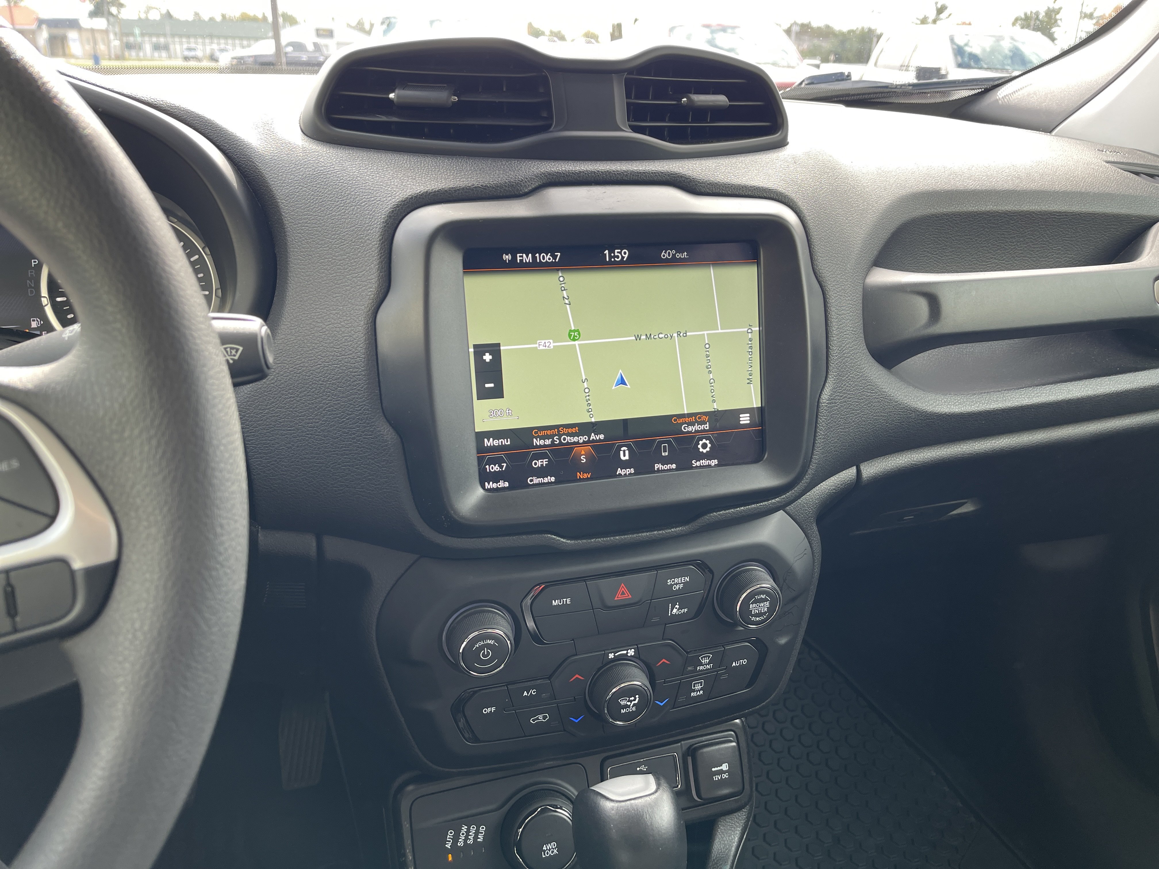 Used 2023 Jeep Renegade Latitude AWD/4WD image 16