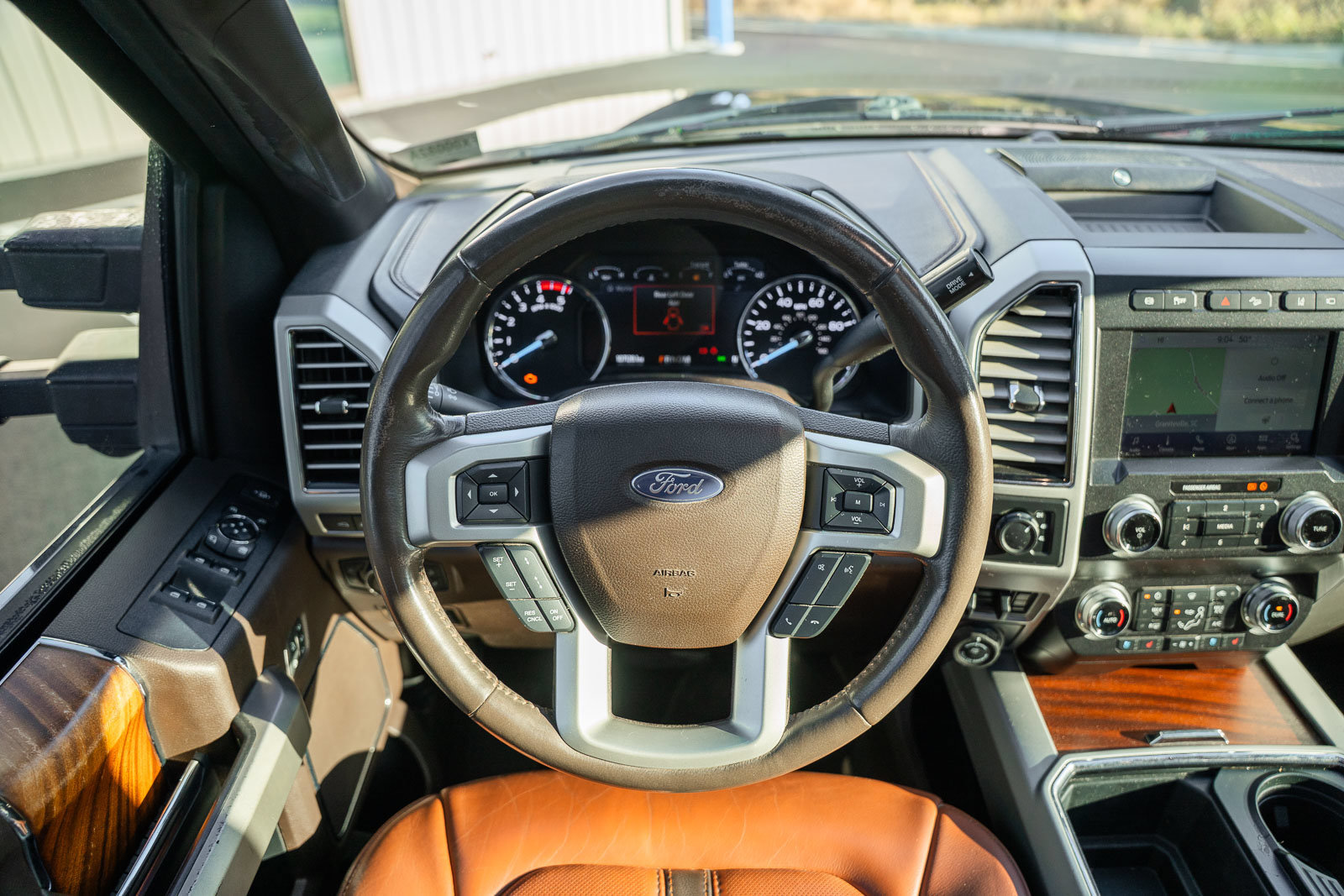 Certified 2021 Ford F250 King Ranch w/ King Ranch Ultimate Package AWD/4WD image 38