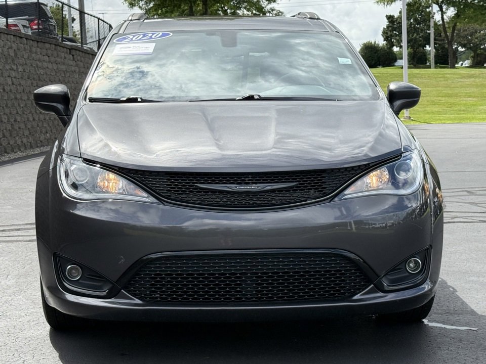 Used 2020 Chrysler Pacifica Touring-L Plus image 7