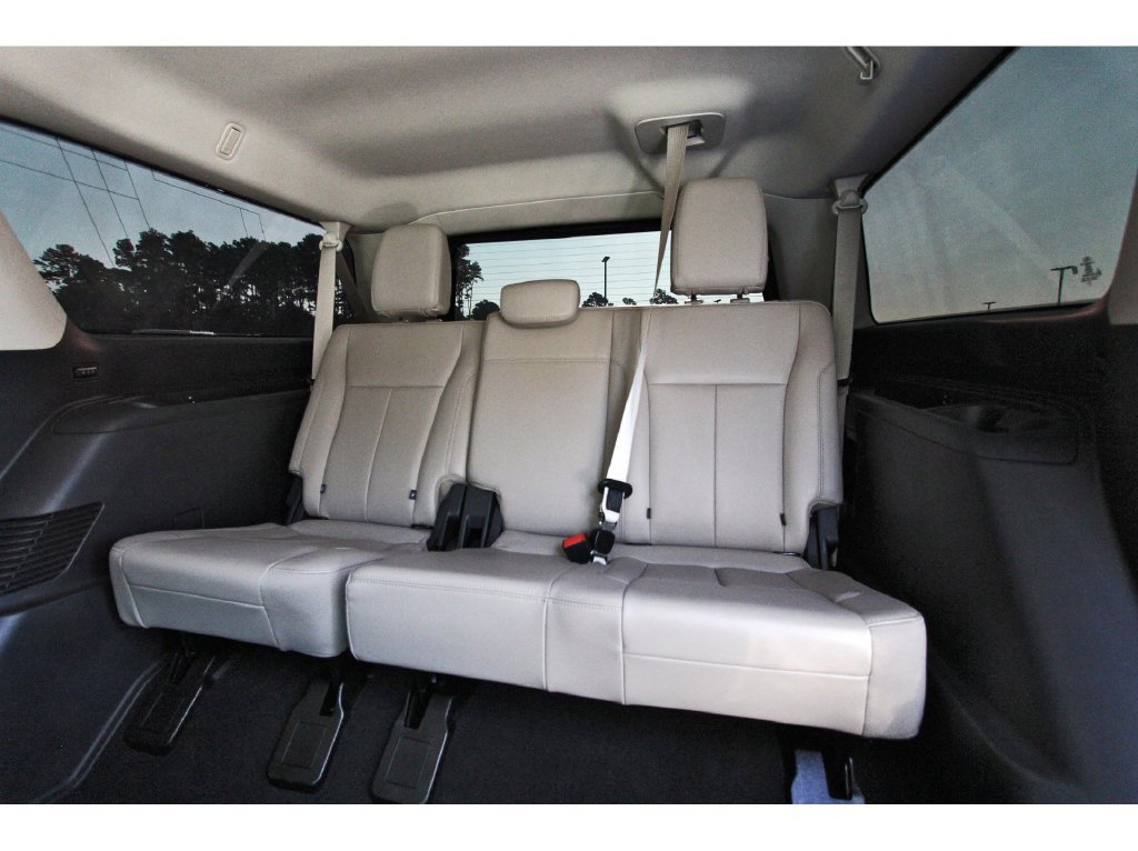 Certified 2024 Ford Expedition Max XLT RWD image 17
