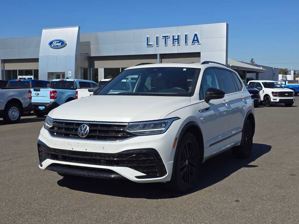 Used 2022 Volkswagen Tiguan SE R-Line