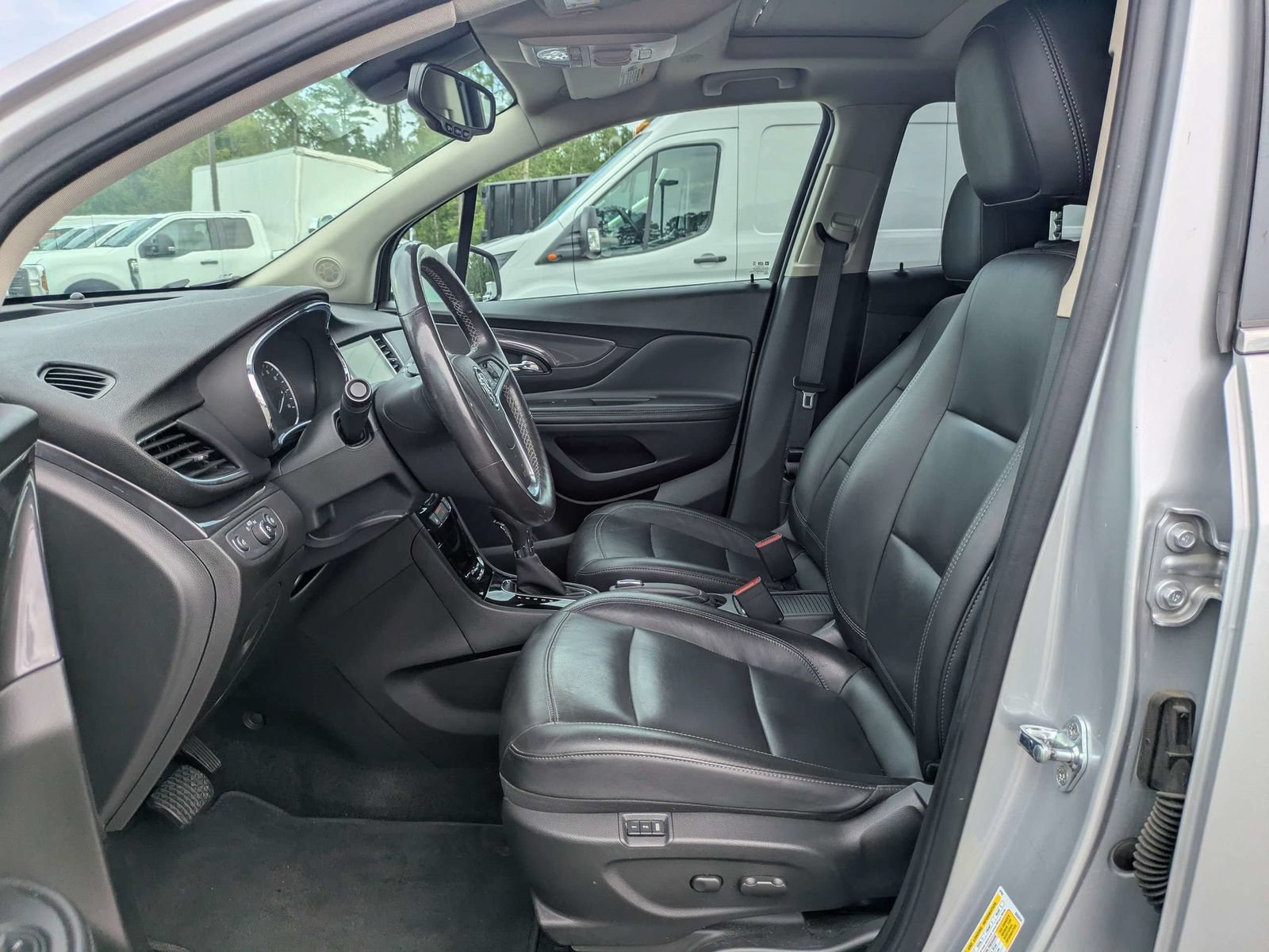Used 2020 Buick Encore Essence w/ Experience Buick Package AWD/4WD image 11