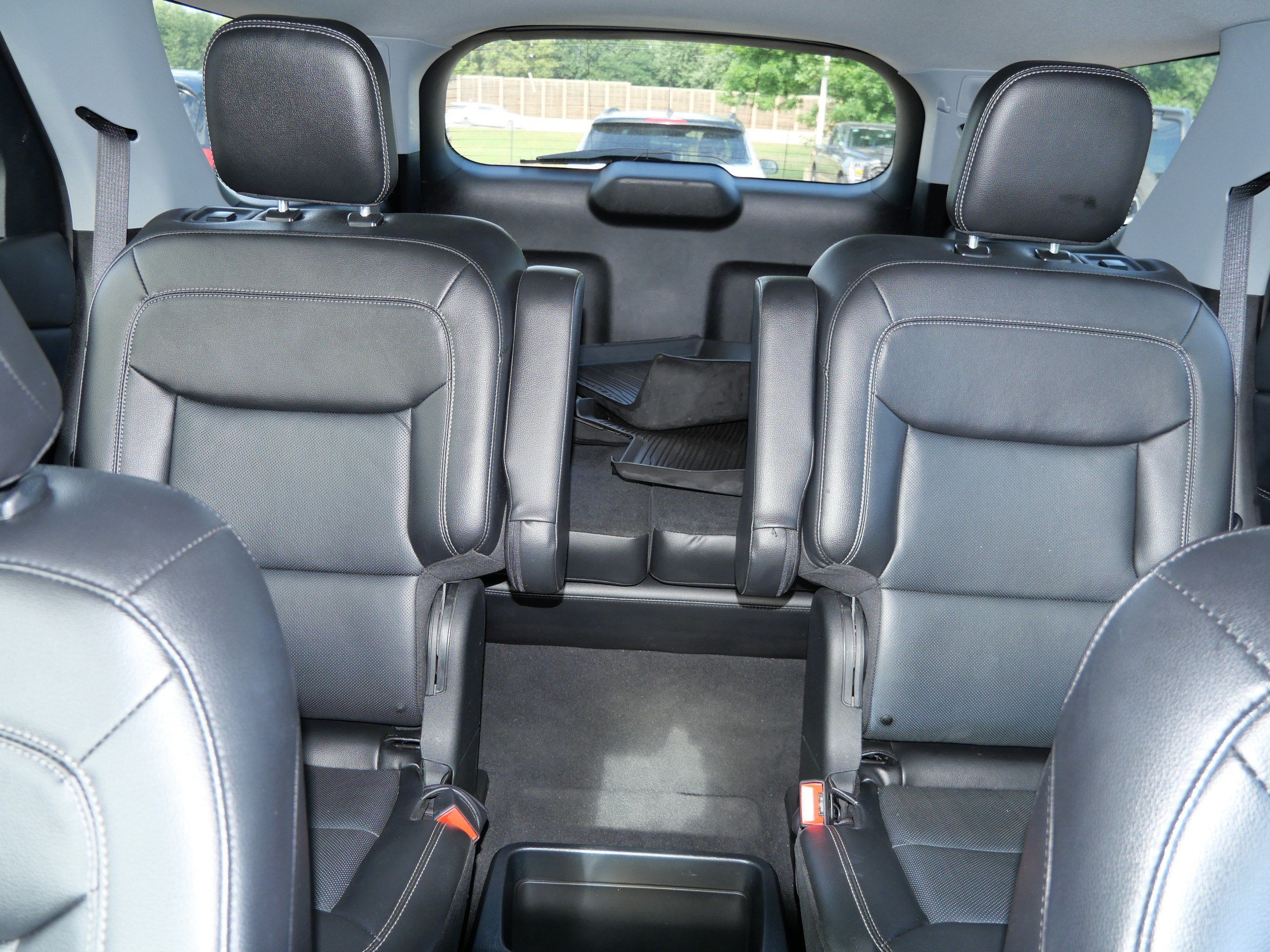 Certified 2021 Ford Explorer Limited w/ Hybrid Equipment Group 310A AWD/4WD image 13
