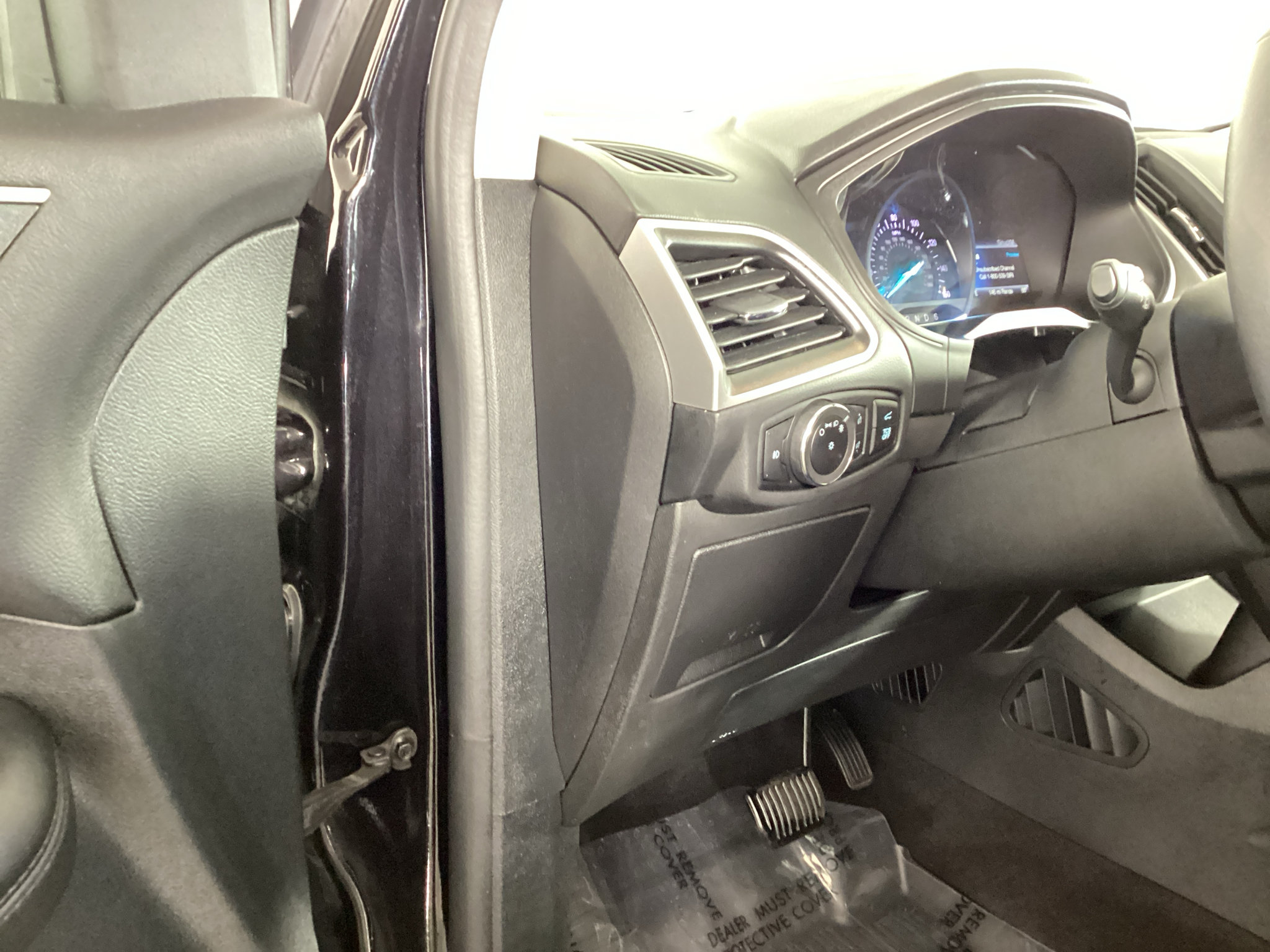Certified 2024 Ford Edge SEL w/ Convenience Package AWD/4WD image 18