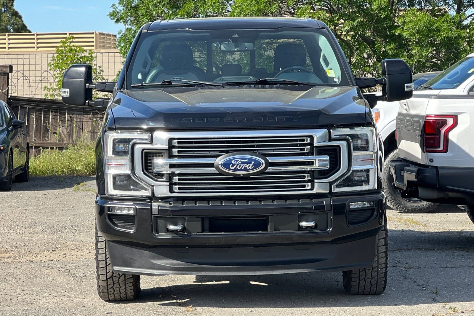 Certified 2022 Ford F250 Limited w/ FX4 Off-Road Package image 9