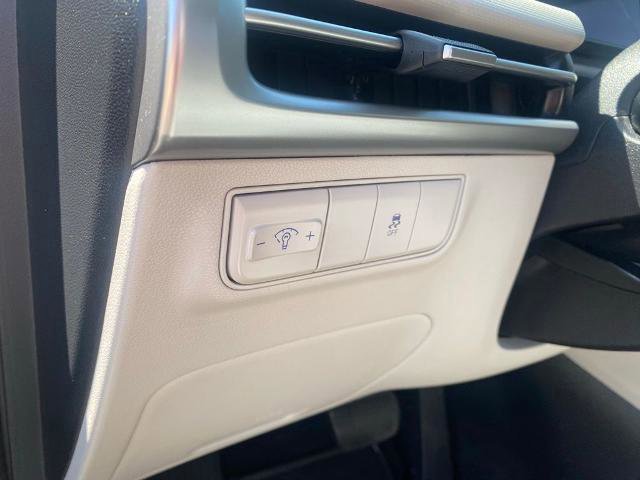 Used 2025 Hyundai Tucson SE image 16