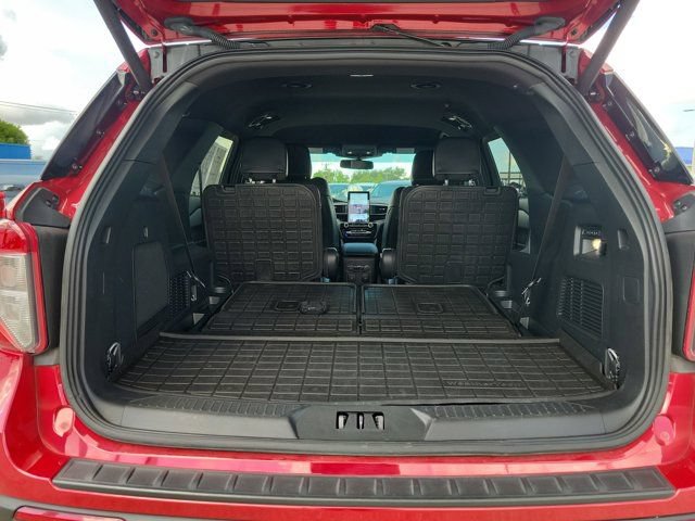 Certified 2024 Ford Explorer ST w/ Equipment Group 401A AWD/4WD image 9