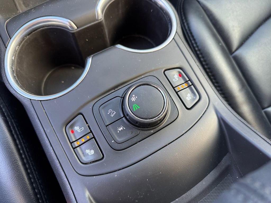 Used 2022 GMC Terrain SLE w/ Driver Convenience Package image 19