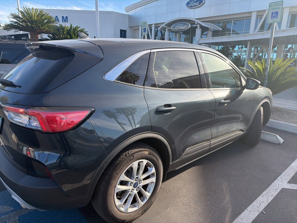 Certified 2022 Ford Escape SE w/ Convenience Package image 2