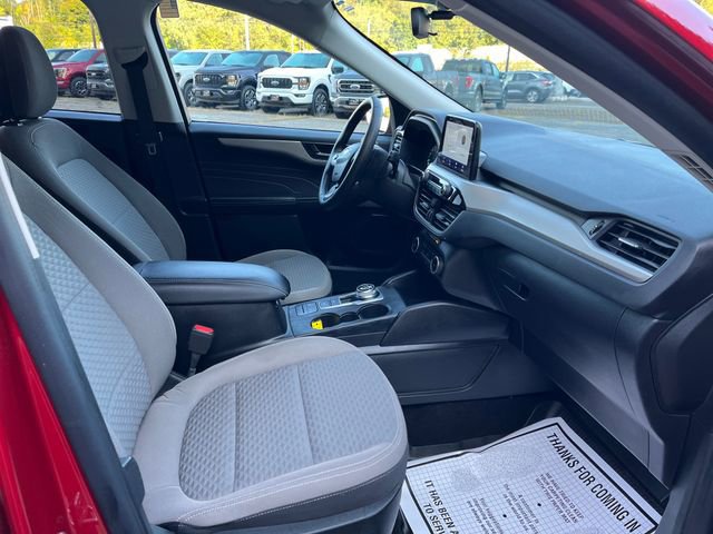 Certified 2022 Ford Escape SE w/ Cold Weather Package image 17