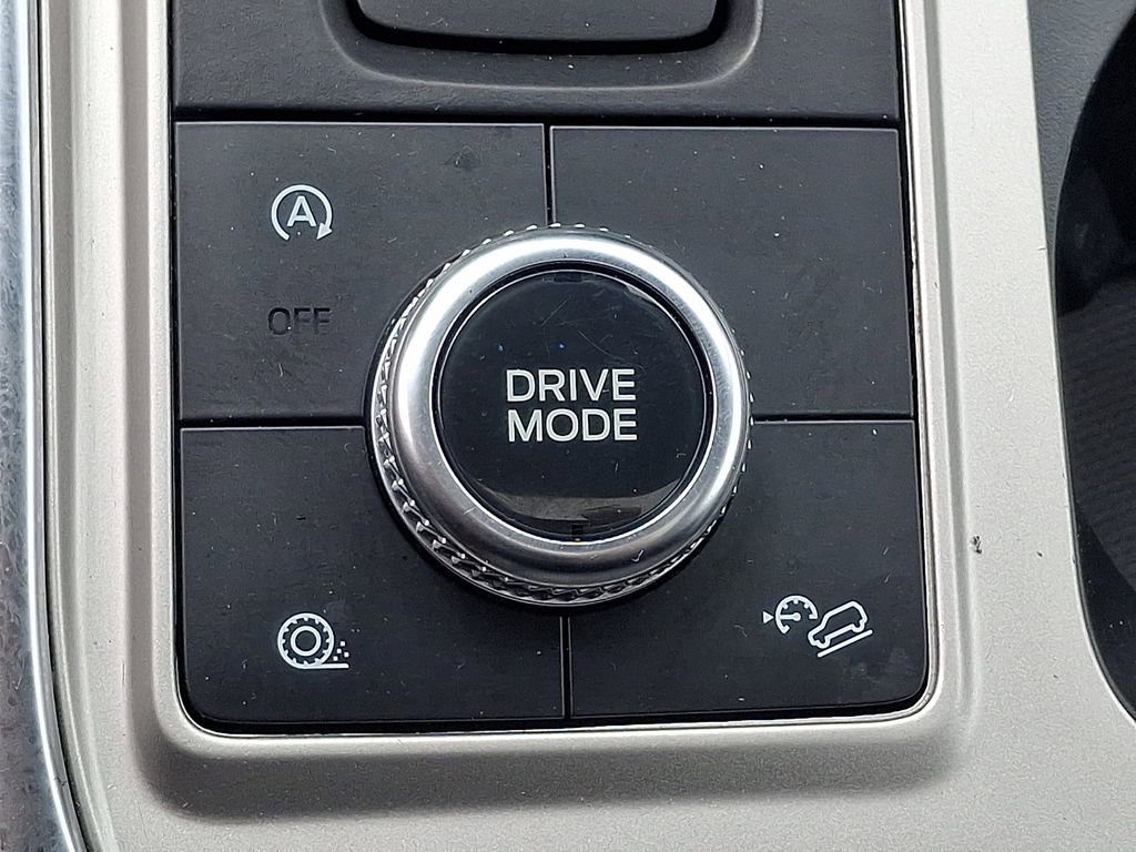 Certified 2023 Ford Explorer XLT w/ Equipment Group 202A AWD/4WD image 27