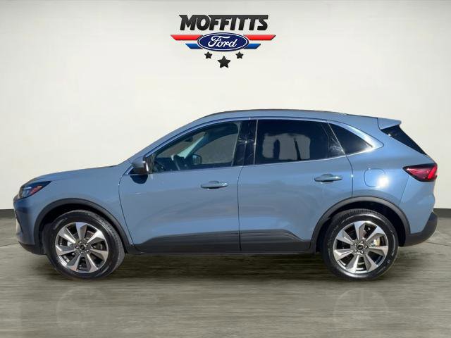 Certified 2025 Ford Escape Platinum AWD/4WD image 2