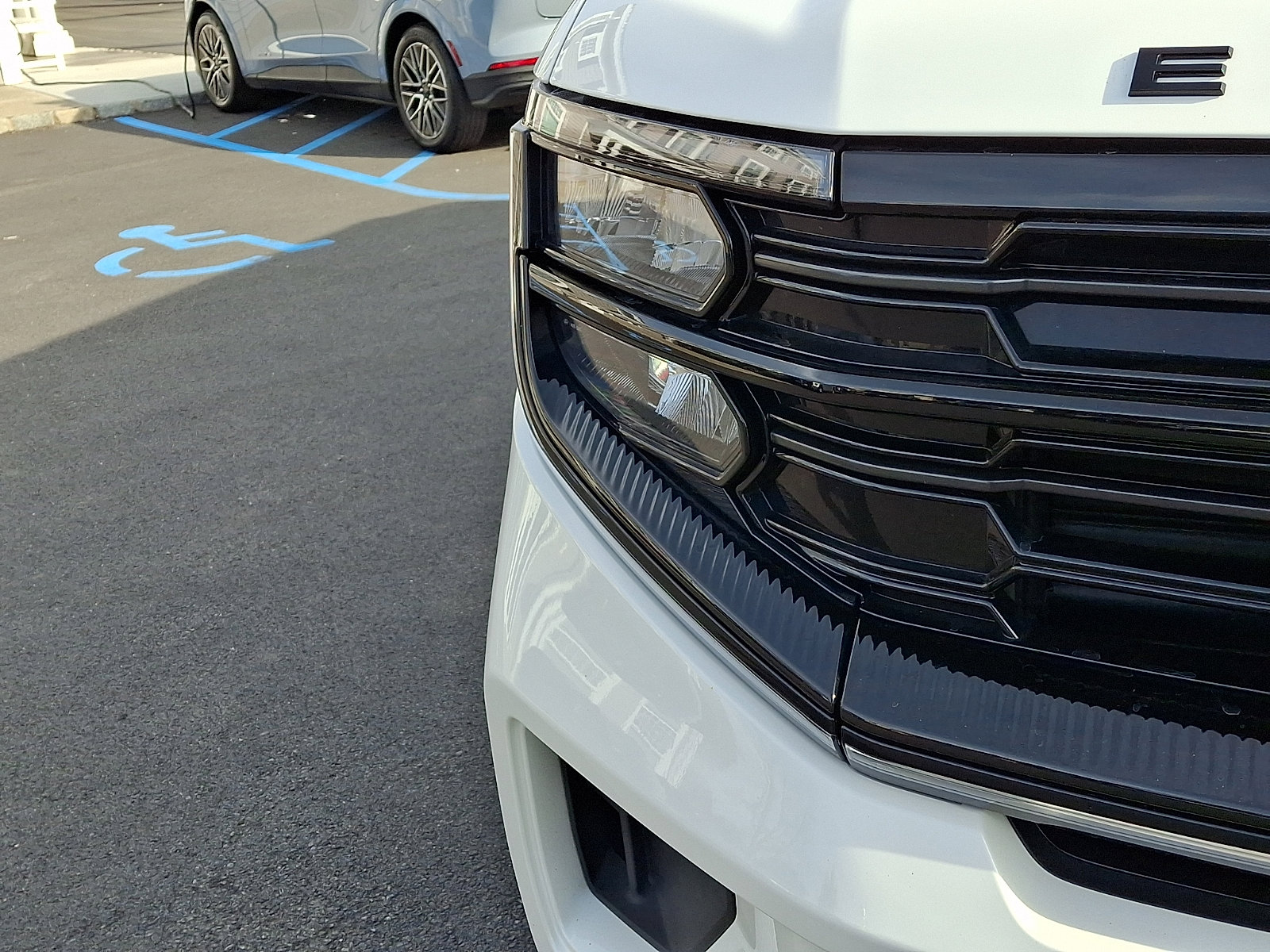 Certified 2025 Ford Expedition Max Platinum w/ Stealth Appearance Package image 10