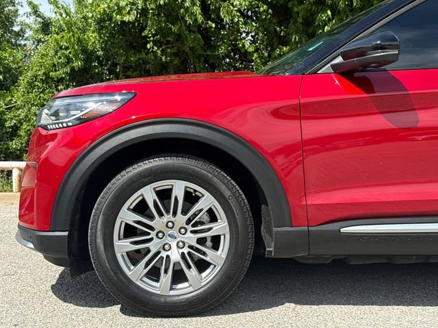 Certified 2025 Ford Explorer Platinum RWD image 5