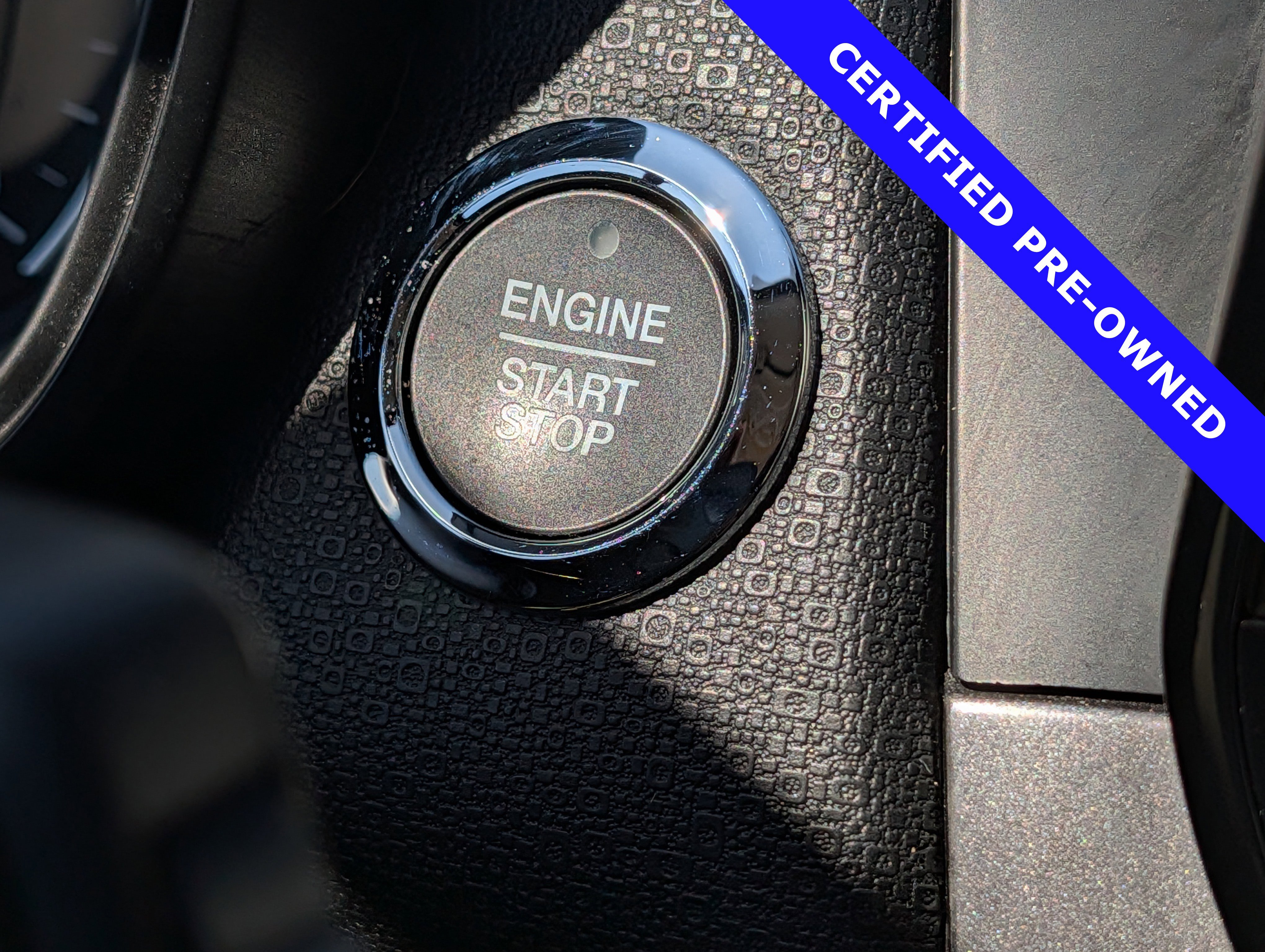 Certified 2019 Ford EcoSport SES AWD/4WD image 33