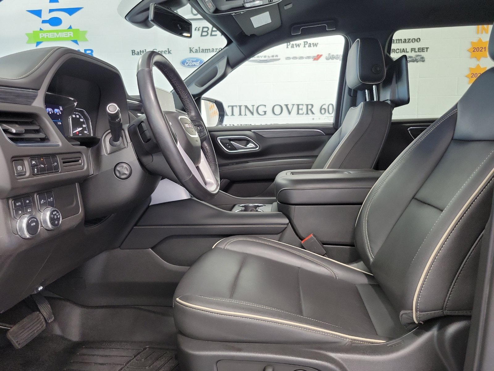 Used 2021 GMC Yukon SLT w/ Rear Media and Nav Package AWD/4WD image 8