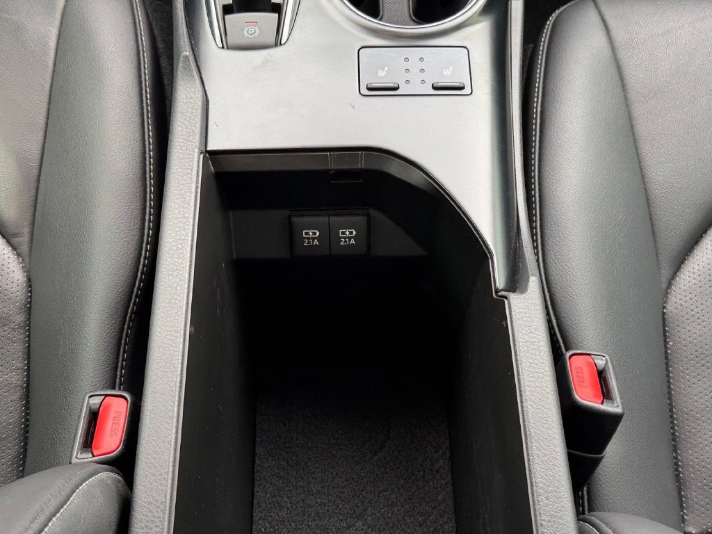 Used 2019 Toyota Camry XSE FWD image 17