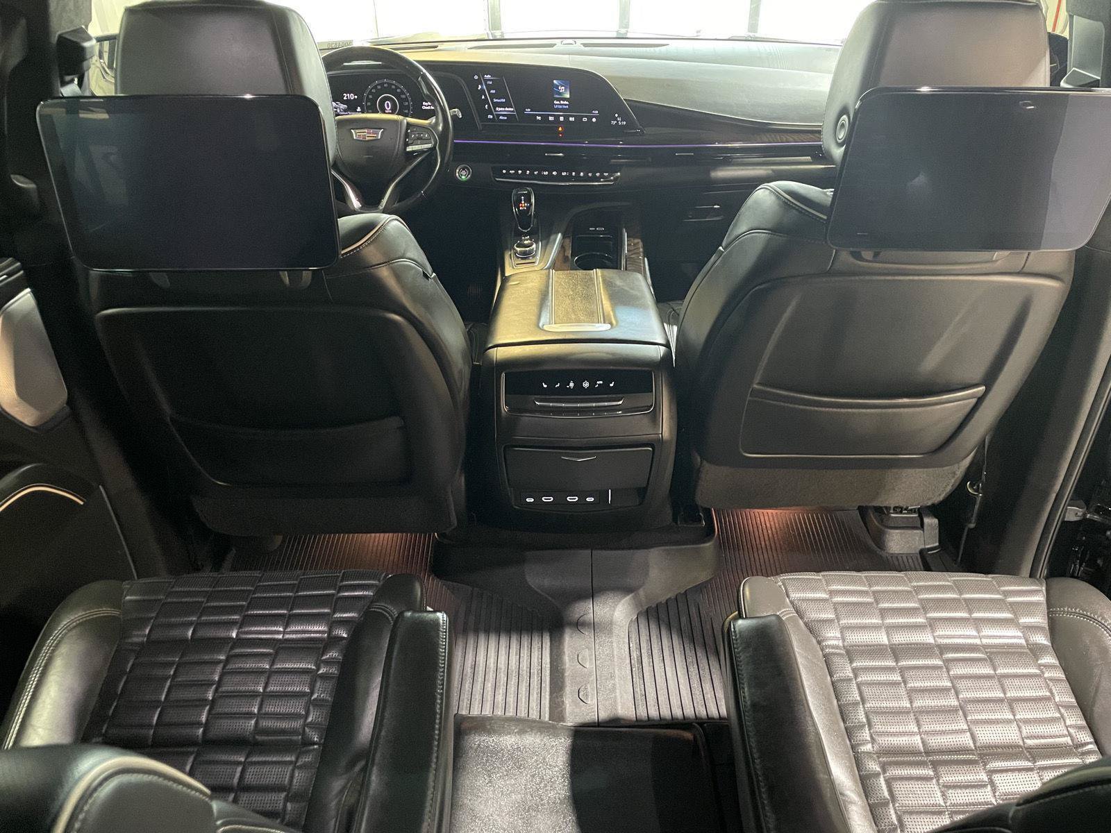 Used 2022 Cadillac Escalade Sport Platinum w/ LPO, ONYX Package AWD/4WD image 38