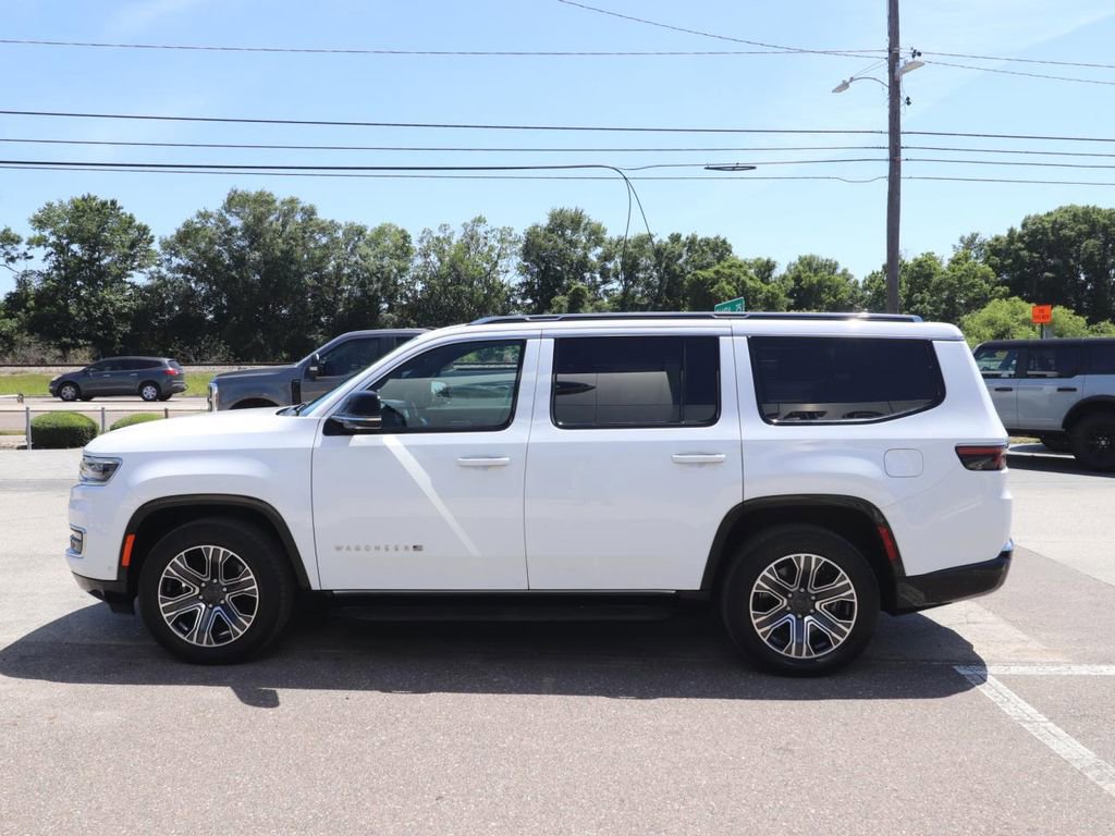 Used 2024 Jeep Wagoneer Series II w/ Flexible Seating Group AWD/4WD image 8