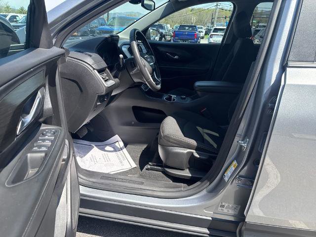 Used 2024 GMC Terrain SLE w/ Elevation Edition AWD/4WD image 9