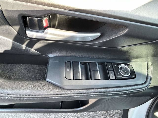 Used 2025 Toyota Grand Highlander FWD image 17