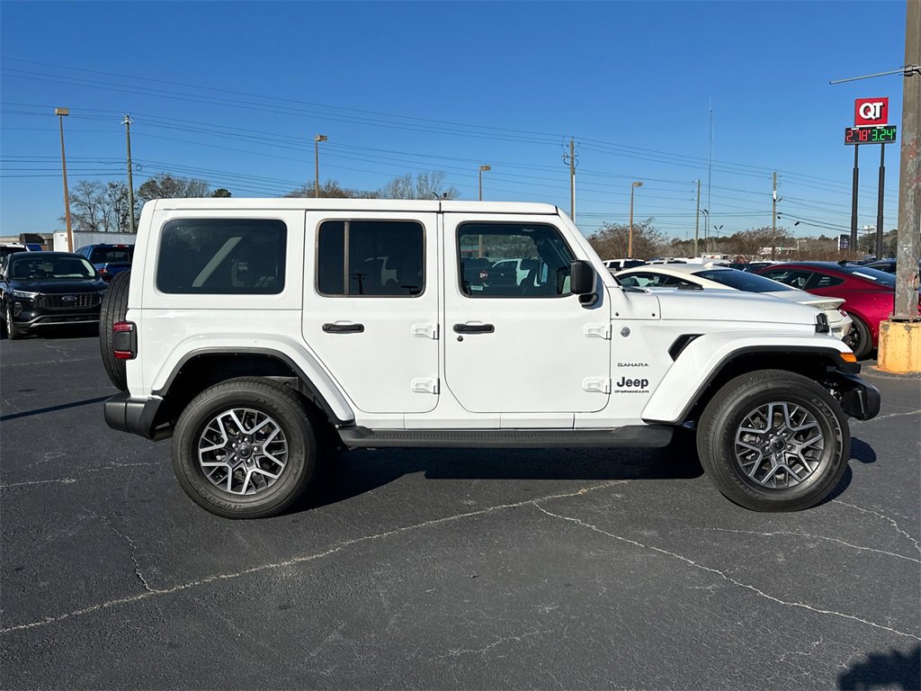 Used 2024 Jeep Wrangler Sahara image 8